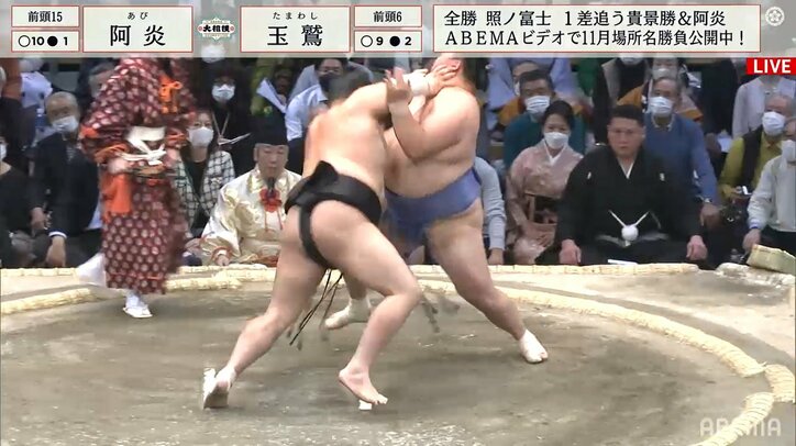 阿炎、玉鷲を土俵下に突き出して「んっ！？」直後の振る舞いに反響「別人」「優しい」「優勝あるぞ」