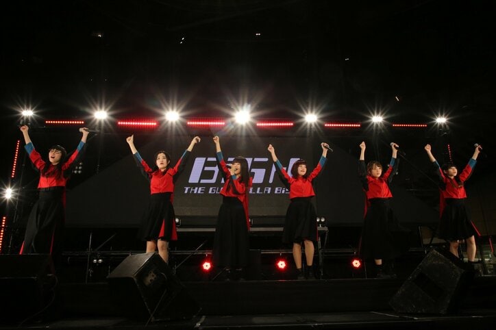 約2000人が来場! BiSHが六本木でゲリラライブ