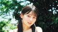 “アイドル&グラビアの二刀流”可児愛梨、スレンダーボディ弾ける夏グラビア 『FLASH』登場