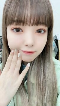 藤田ニコル、ストレートヘアに反響「美少女やないですか！」「雰囲気違くて好き！」