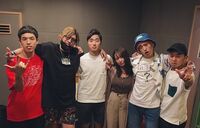 山田菜々、四千頭身・EXITとの肩組みショットを披露「菜々ちゃん小悪魔でしたね～」「妬けちゃいます」