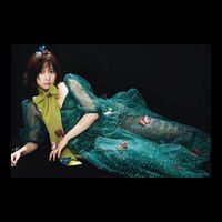 「妖艶」「美し過ぎて尊い」上白石萌歌、幻想的なオフショット＆動画を公開しファン悶絶