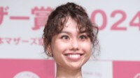 ベストマザー賞受賞のpeco(28) 愛犬がくつろぐ自宅「お部屋お姫様みたい 」「夢のあるお部屋」