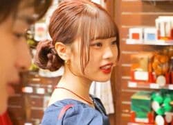 大人っぽくイメチェンしたSNSで人気のJK、スタイルの良さが際立つミニワンピ＆ルーズソックス姿で登場！『今日好き』夏休み編2025第3話