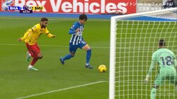 途中出場の三笘薫にスタジアムがどよめいた瞬間！超急加速ランからの強引な縦突破＆フィニッシュにスタンドから万雷の拍手「生き生きしてる！」