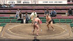 「豪快にやり返した」イケメン小兵、衝撃の“張り手”返し 見た目とのギャップに「美少年だけど厳しめ」ファン驚き