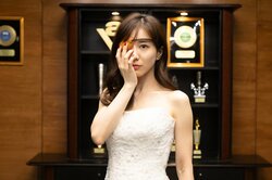 田中みな実、『M 愛すべき人がいて』第4話で狂気のウエディングドレス姿を披露！眼帯の秘密も明らかに！？