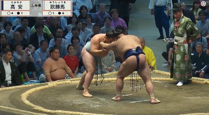 「どういうことです?」190センチ巨漢力士が突然の脱力…倒れ込む「催眠術かかった人みたい」不思議な決着にファン困惑 2枚目