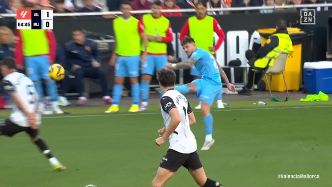 【映像】浅野拓磨、ピンポイントクロスにダイビングヘッドで合わせた瞬間