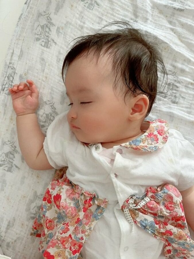 アレク、可愛すぎる娘を溺愛「嫁には行かせません！！」 1枚目