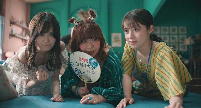 【写真・画像】「他人よりはモテてきたほう」 りんりん（山下美月）の“恋リア”白ドレス姿に「本気モード可愛すぎる」　2枚目