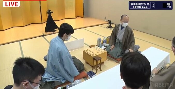 「不思議な長考」シリーズ初勝利目指す渡辺明棋王の狙いに注目集まる 藤井聡太竜王は連勝なるか／将棋・棋王戦五番勝負第2局 1枚目