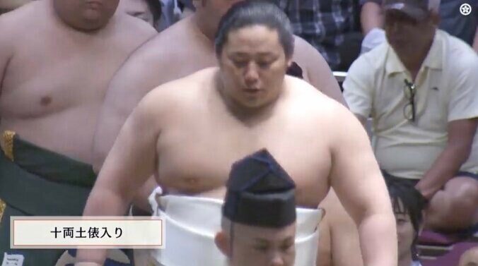 【写真・画像】「何あの柄？」「かわいいまわし」「逆さミッキーじゃん」新十両23歳のオールバックイケメン力士、独特な化粧まわしに熱視線　1枚目