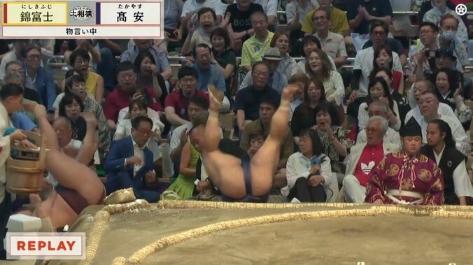 犬神家“W逆さ足”が出現…実際の様子
