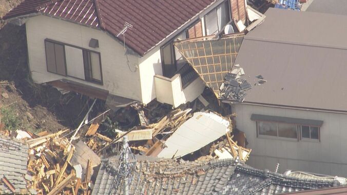 【空撮画像】千葉・鴨川市　複数の場所で土砂崩れ　多くの家屋に被害か　 6枚目