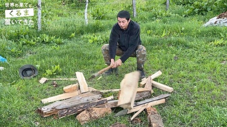 【写真・画像】東出昌大の薪割り姿に絶賛の声「さすが山男！」　2枚目