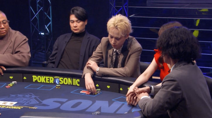 【映像】美女ポーカープロも釘付け…横原のクールな表情