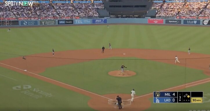 【写真・画像】ウソでしょ…？ 大谷翔平、ベンチでの“ある行動”が話題に「プロ中のプロ」「スゴすぎる」 ホームラン直前に見せていた“衝撃光景”「尊敬しかない」　1枚目