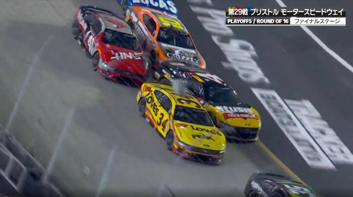 【写真・画像】1レースで“3度も”体当たり？ 米国の暴れん坊に「またか！」 クラッシュの契機となった“動き”が物議「走ってる場所も微妙」　1枚目