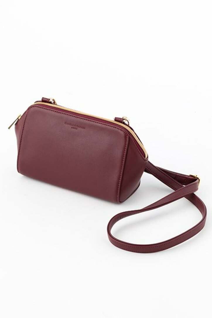 アニメ『血界戦線 & BEYOND』レオナルドとクラウスが手元に! 佐藤さきコラボのショルダーバッグとポーチが発売