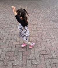 小原正子『手を上げて⭐』