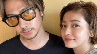 【映像】速水もこみち（39）＆平山あや（40）、結婚5周年のラブラブショット