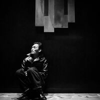 草なぎ剛、モノクロの渋めなオフショットにファンため息「写真から伝わる世界観になんか圧倒される…」