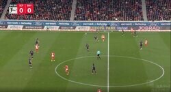 「ありえねえ…」「なんだ、その動き！？」堂安律が相手を瞬殺する“神ターン”→DF陣を次々とブチ抜いてドリブル突破した瞬間　ジャパニーズ・メッシが炸裂した圧巻テクニック