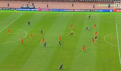 「ワールドクラス！」元日本代表がこぞって絶賛！中国代表守備陣のど真ん中を切り裂く超高速キラーパス＆ビタ止めトラップが脚光