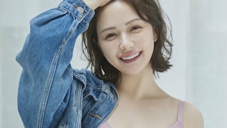 【写真・画像】村重杏奈、胸元あらわなセクシーショット披露「まぶしい！」「神々しい！」　2枚目