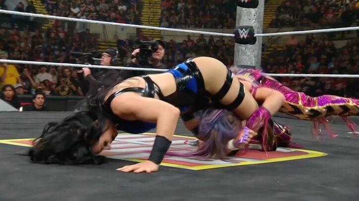 【映像】女子レスラー、美尻で“餅つき”妙技に悶絶