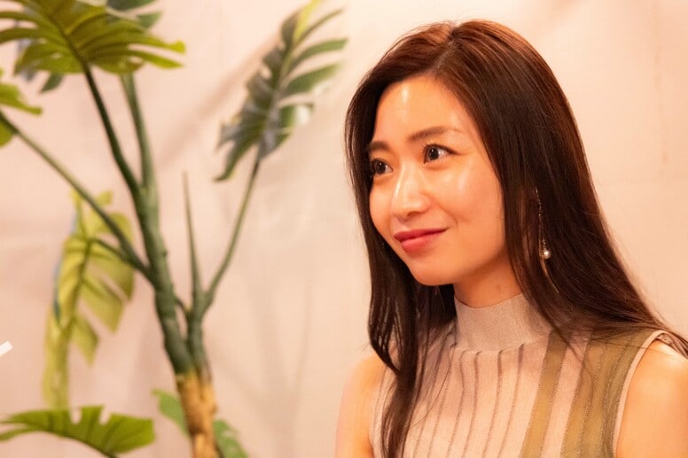 「不倫されたの」33歳バツイチの美人広報、婚活相手から離婚理由を質問され…衝撃告白