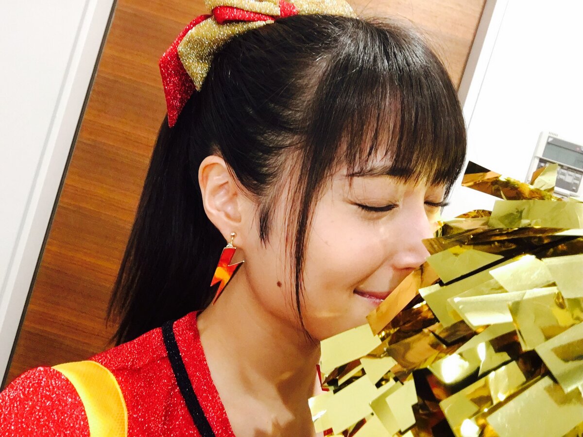 広瀬アリス、すず顔負けのチアリーダーコスを披露 | エンタメ総合