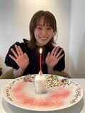 あべこうじ、妻・高橋愛の誕生日を祝福「おしゃんなお店でらんちをかます」