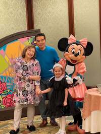 キャシー中島『ディズニーランドを満喫』