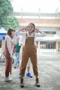 ざわちん、流暢なフィリピン語でカラオケ熱唱　美声に絶賛の声「歌唱力凄い」「うっとりする」