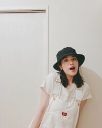 筧美和子のホワイトコーディネートが「激カワ」「とても似合ってます」と話題