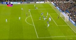 「天才かよ！」「どんなキーパーでも取れない」一瞬の隙をついた“芸術的ピンポイントクロス”→完全フリーでゴール　“小さな魔術師”ベルナルド・シウヴァの技術がエグすぎる瞬間