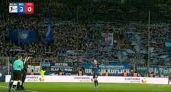 「浅野の日」「チョコ拾い食い！」 ジャガー・浅野拓磨へ送られたスタジアム全体の大歓声が美爆音すぎる瞬間　先制ゴール、2得点目を生む絶妙パス… 大活躍の日本代表FWに拍手喝采