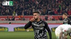 「オレを買え！」「代表に呼べ」 誰へのメッセージ？ ゴール後の“意味深パフォーマンス”が話題に　三笘ブライトンからレンタル移籍の点取り屋が“二段シュート”を決めた瞬間