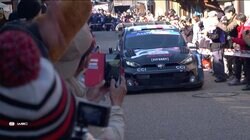 「素晴らしい経験だ」ラリージャパン“ならではの光景”に世界が注目！ 美しい街並みに轟く美爆音…沿道熱狂の圧巻シーン