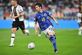 「過去最悪」「一生後悔する」前半から一転。鎌田大地が語るドイツに逆転勝利の要因は「森保さんの采配がすべて」【W杯】