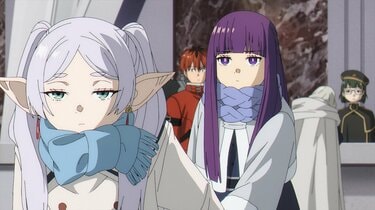 めっちゃうれしそうなお顔」雪玉を手にしてニッコリのフリーレン