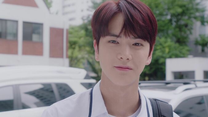 Wanna One出身パク・ジフン＆THE BOYZ ヨンフン出演！人気ウェブ漫画をドラマ化『恋愛革命』ABEMAで独占先行配信中 5枚目