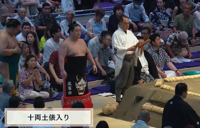 「すごい化粧まわし」“ド派手”な新十両力士が話題「イカつすぎるw」締め込みの色も話題に 2枚目