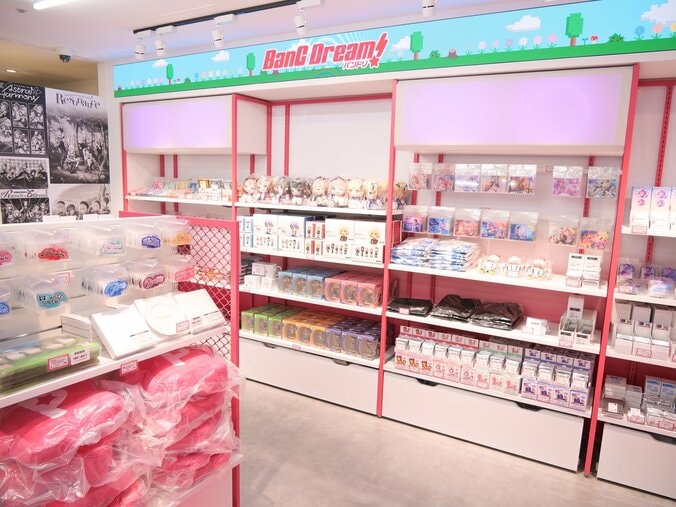 【写真・画像】「Poppin'Party」の描き下ろしイラストを使用したグッズが販売中！「BanG Dream! STORE」店舗レポート　2枚目