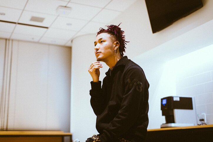 Young zetton「ステレオタイプなイメージを壊して、もっと自由に。」ジャンルに縛られない自由な感性