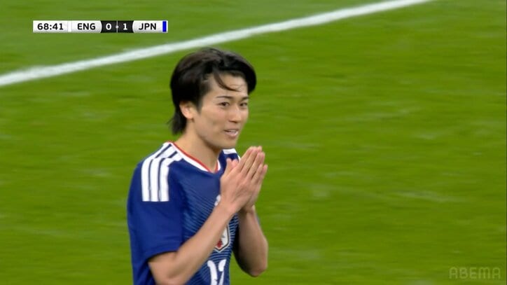 イングランド相手にも得意のドリブルで仕掛けた中村敬斗