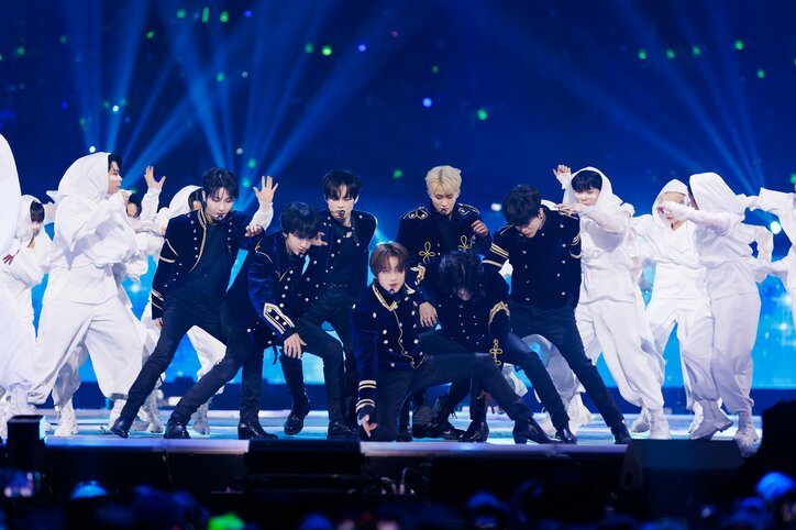 NCT DREAM、『MMA2023』で圧巻の大トリ! 成熟した魅力を色鮮やかに見せる スケール桁違いのパフォーマンスに会場から大歓声