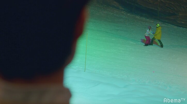 平祐奈の顔の雪をはらって…磯村勇斗のツンデレ対応がゲレンデも溶けるレベル